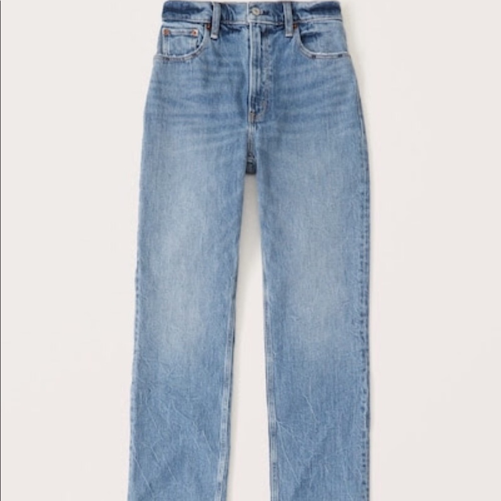 Abercrombie 90s Ultra High Rise Straight Jeans in Medium Wash 24S